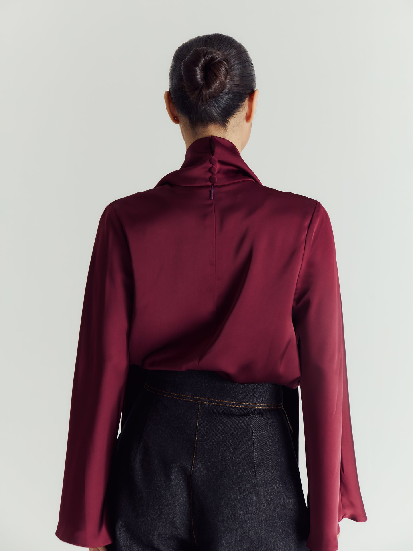 SABINE SATIN SCARF TOP