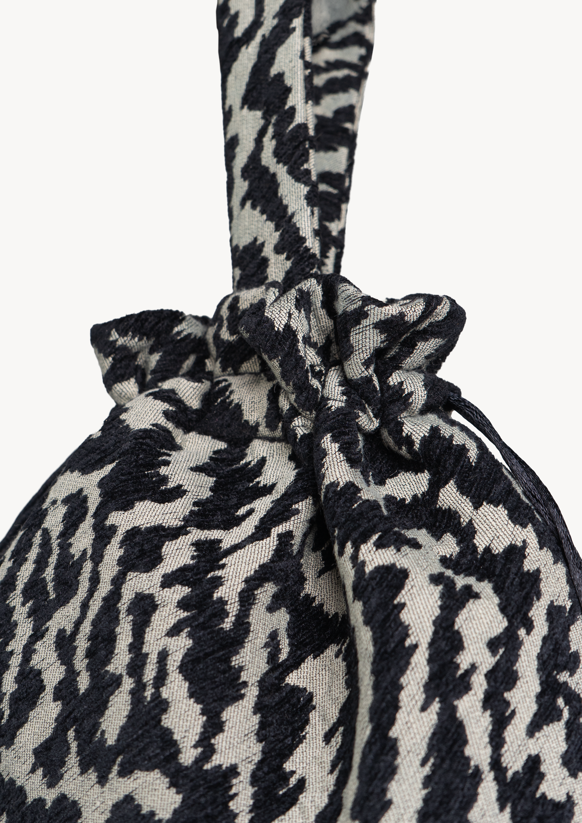 ZEBRA SMALL TASSEL BAG